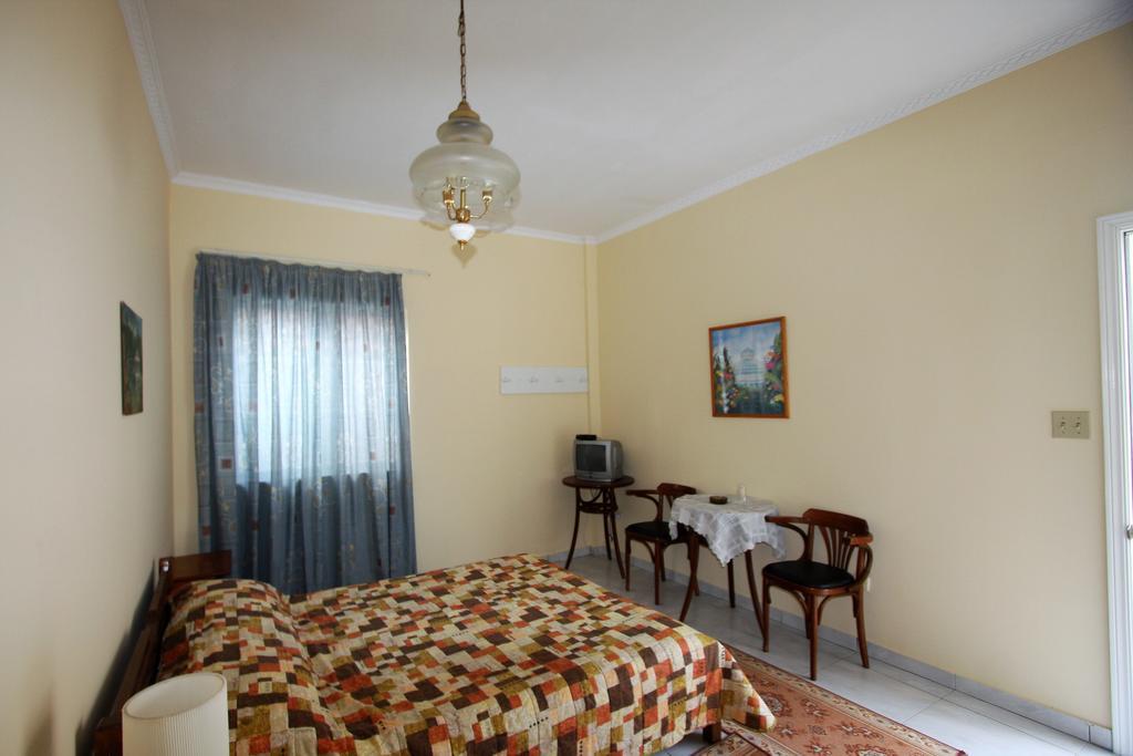 Miloi Rooms And Apartments Exterior foto
