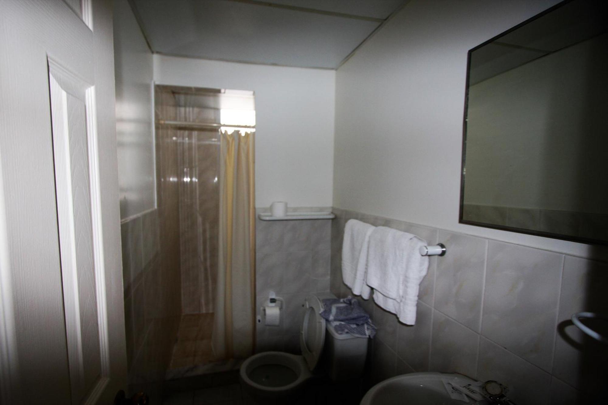 Miloi Rooms And Apartments Exterior foto