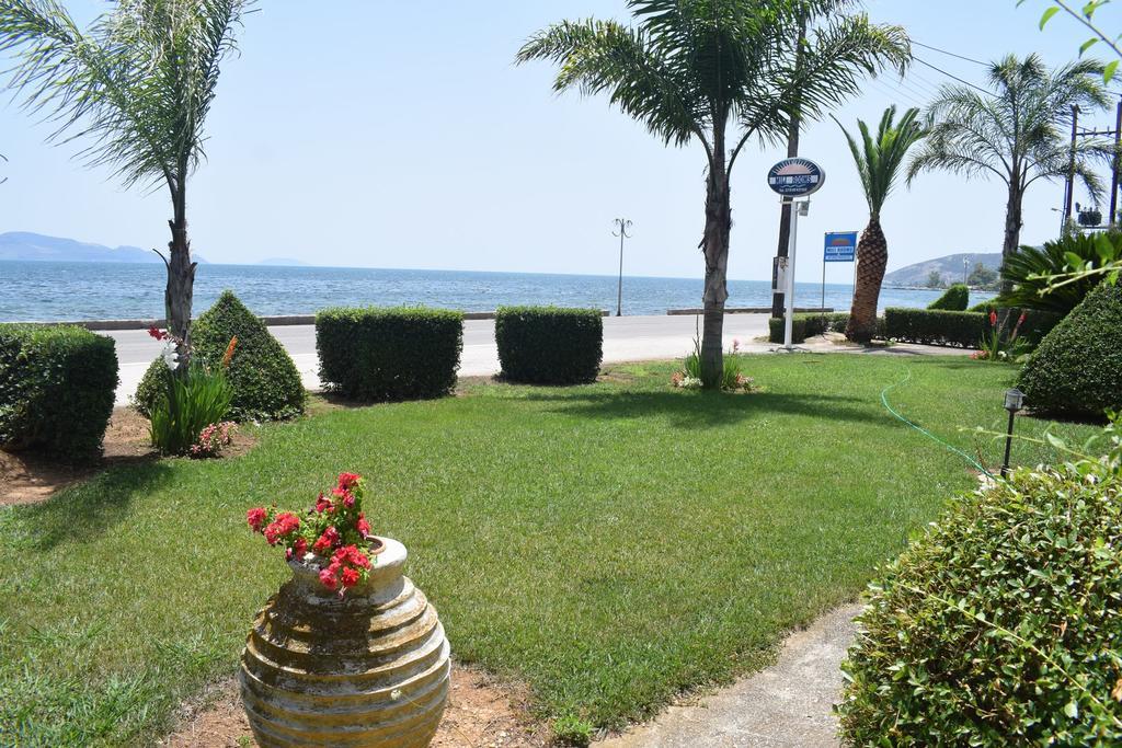Miloi Rooms And Apartments Exterior foto