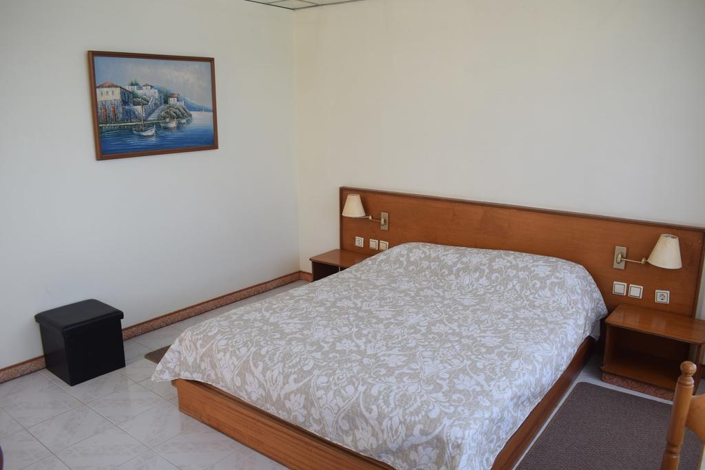 Miloi Rooms And Apartments Exterior foto