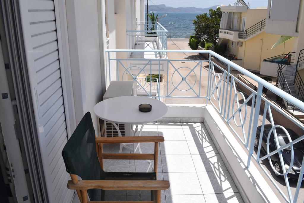 Miloi Rooms And Apartments Exterior foto